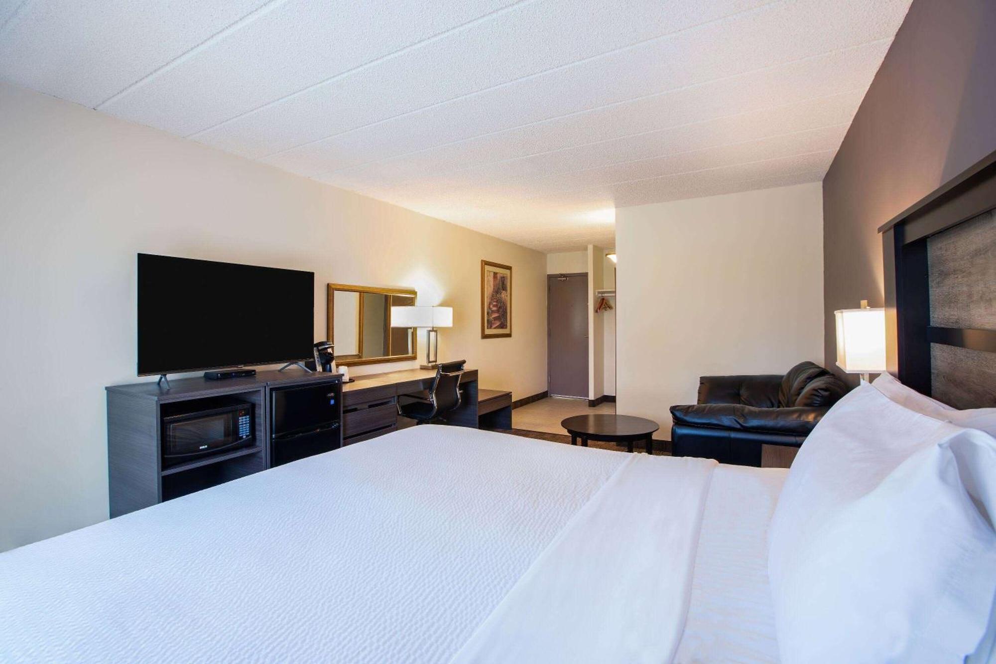 Days Inn By Wyndham Sudbury & Conference Centre Εξωτερικό φωτογραφία