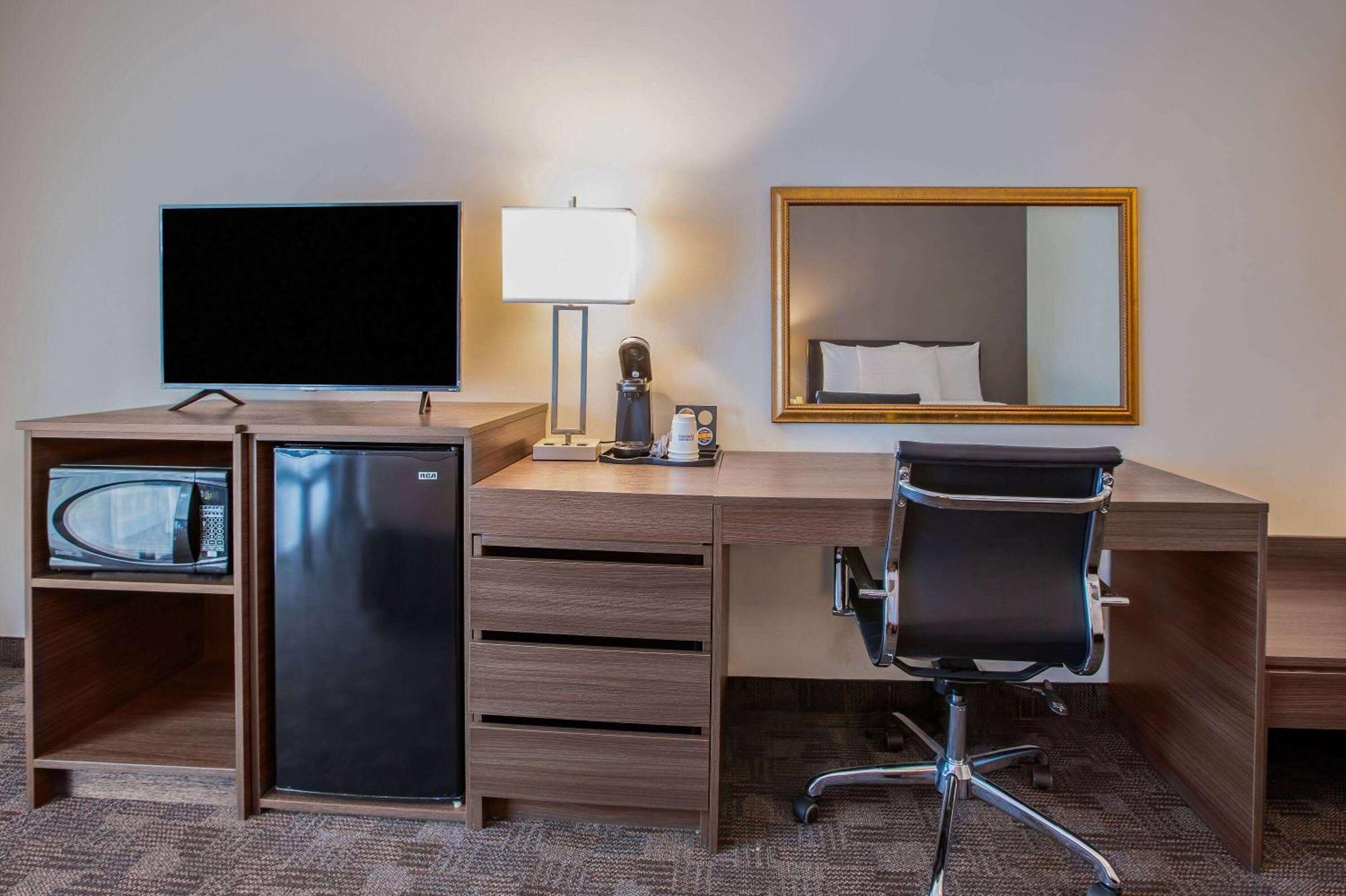 Days Inn By Wyndham Sudbury & Conference Centre Εξωτερικό φωτογραφία