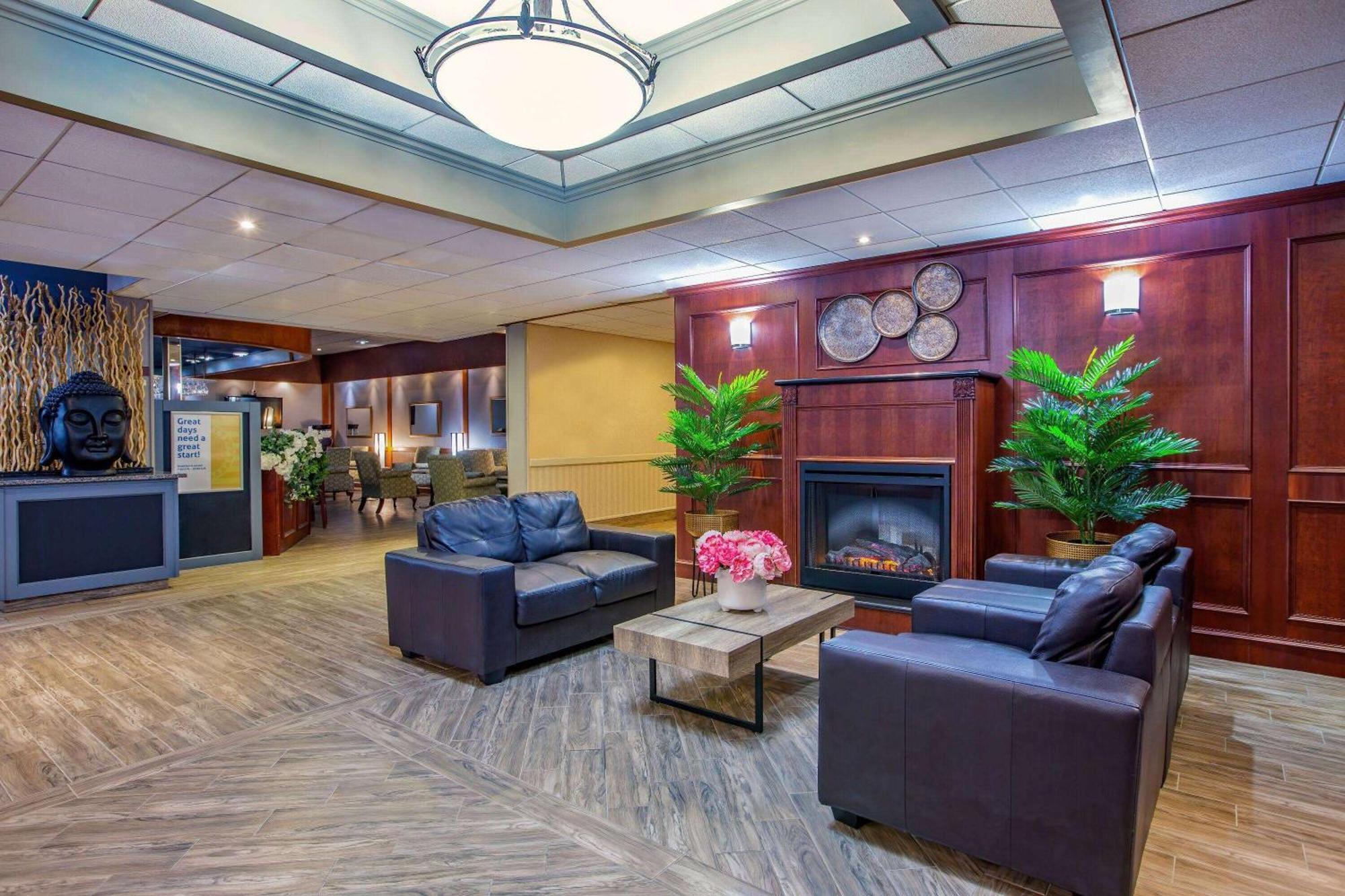 Days Inn By Wyndham Sudbury & Conference Centre Εξωτερικό φωτογραφία