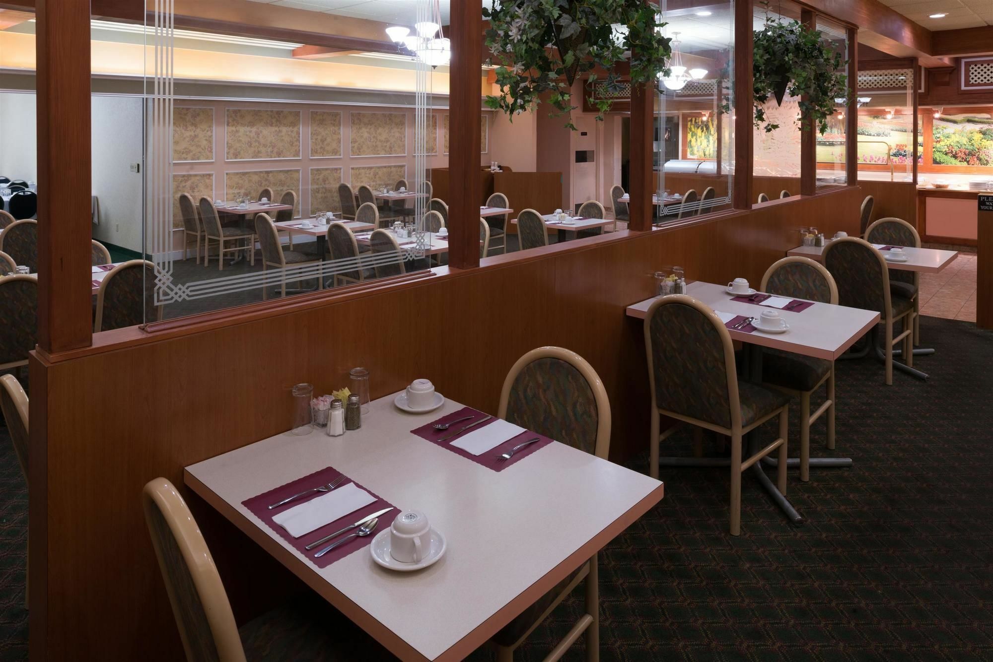 Days Inn By Wyndham Sudbury & Conference Centre Εξωτερικό φωτογραφία